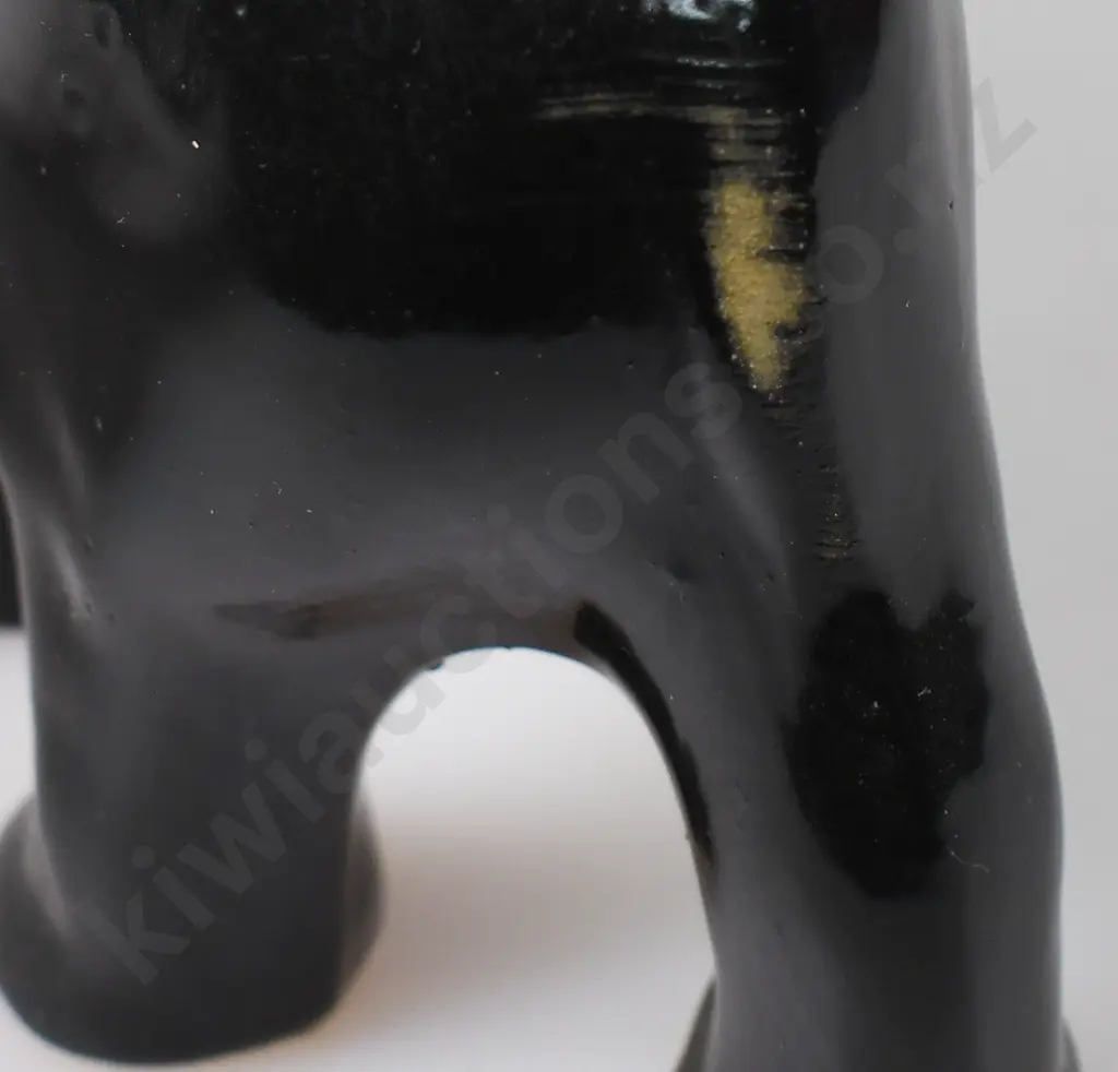 BENHAR POTTERY ELEPHANTS Image 1++