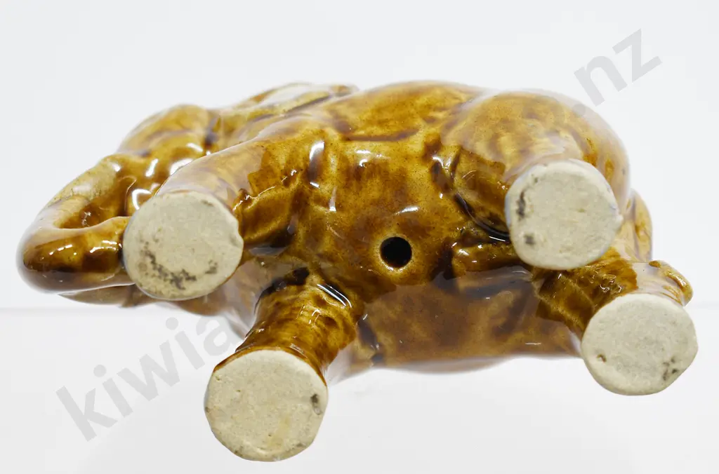 BENHAR POTTERY ELEPHANTS Image 1++