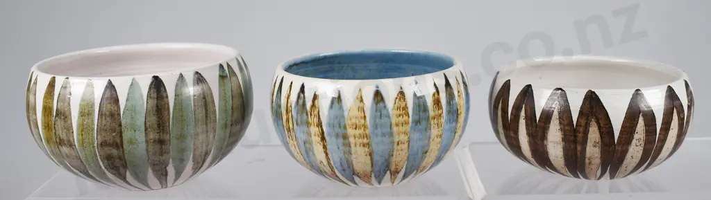 HANMER POTTERY BOWLS Image 1++