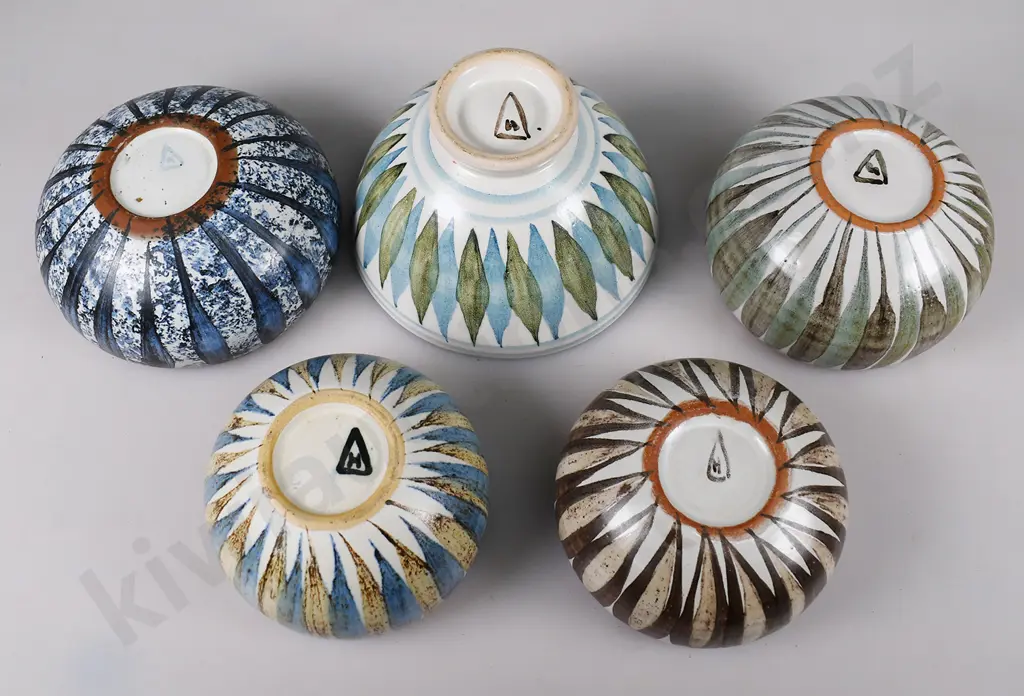 HANMER POTTERY BOWLS Image 1++