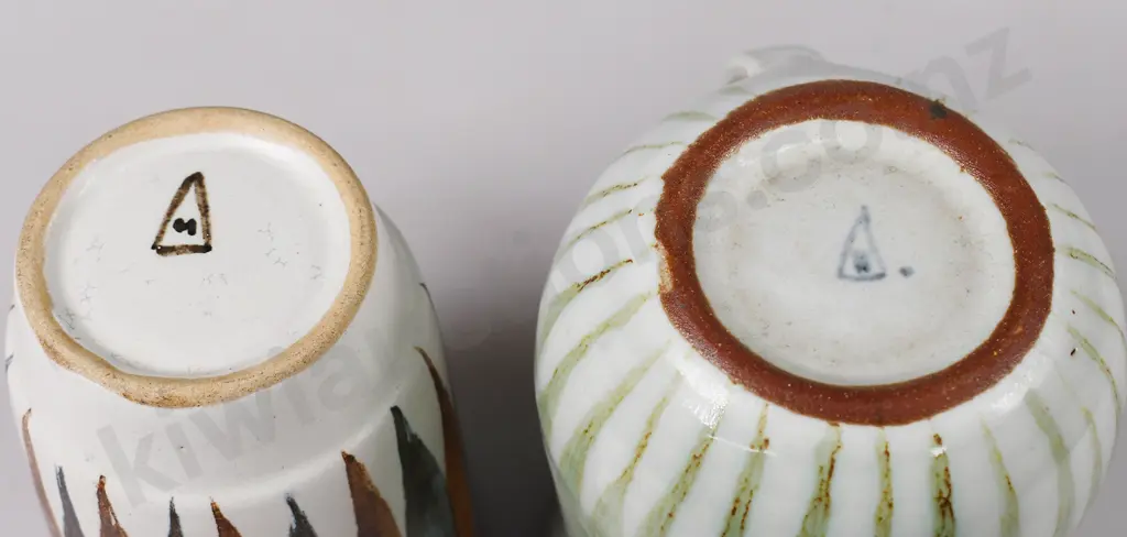 HANMER POTTERY MIXTURE Image 1++