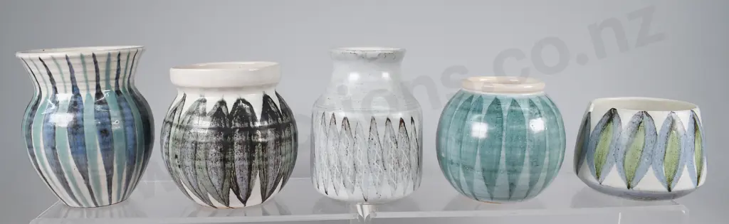 HANMER POTTERY MIXTURE Image 1++