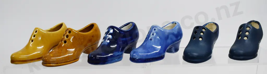 POTTERY SHOE COLLECTION Image 1++