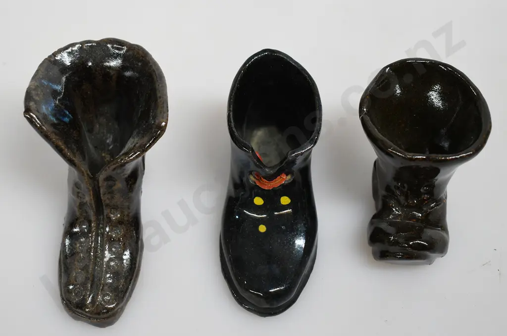 POTTERY SHOE COLLECTION Image 1++