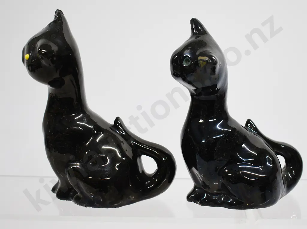 BLACK POTTERY CAT COLLECTION Image 1++