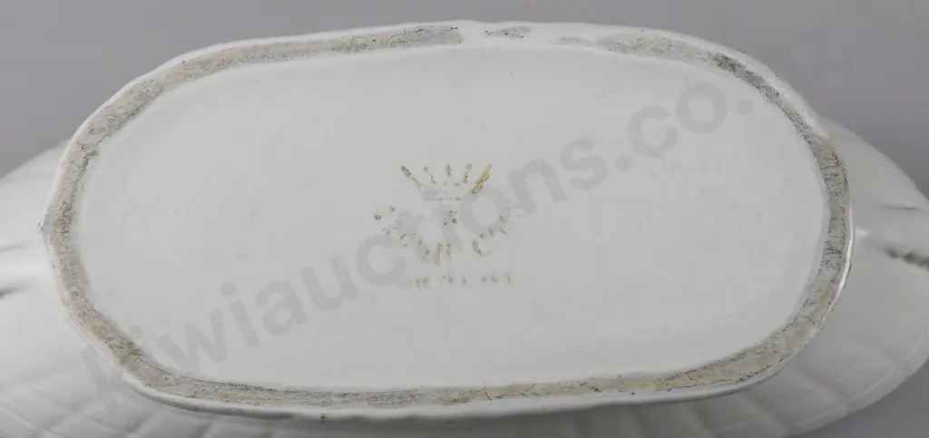 CROWN LYNN WHITE GLAZE MANTLE VASES Image 1++
