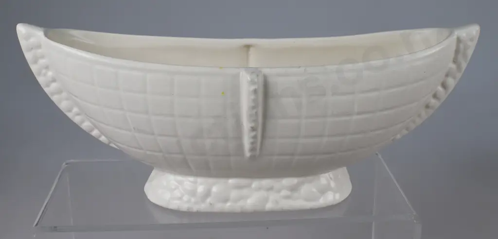 CROWN LYNN WHITE GLAZE MANTLE VASES Image 1++