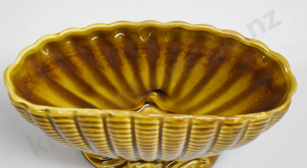 TITIAN MANTLE VASES Image 1++
