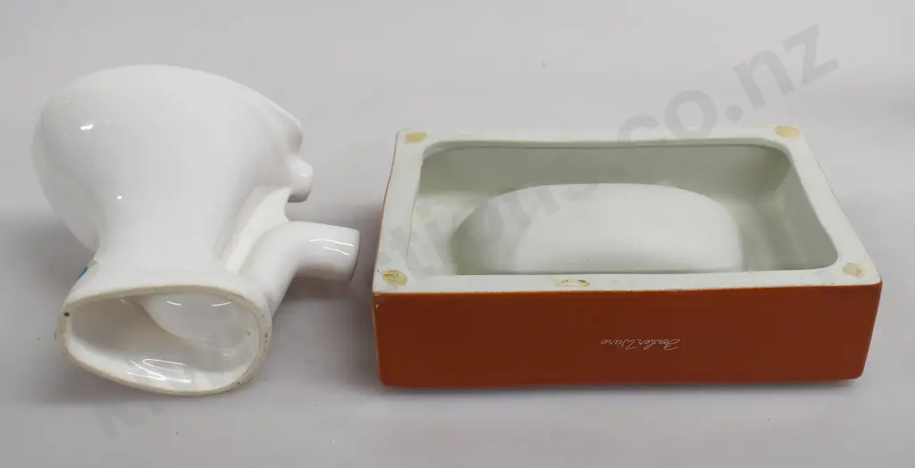 FOWLER SAMPLE TOILET, HAND BASIN Image 1++
