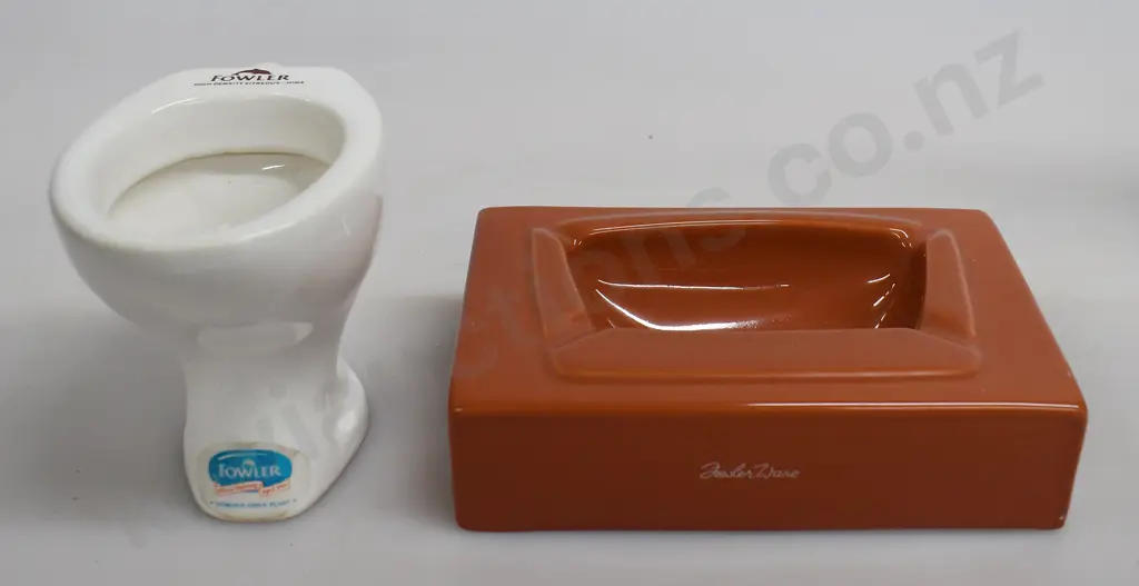 FOWLER SAMPLE TOILET, HAND BASIN Image 1++