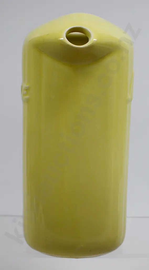 McALPINE CROWN LYNN FRIDGE JUG, YELLOW Image 1++