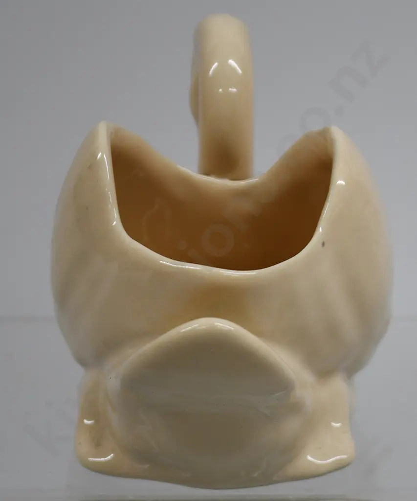 TEMUKA POTTERY SMALL SWAN Image 1++
