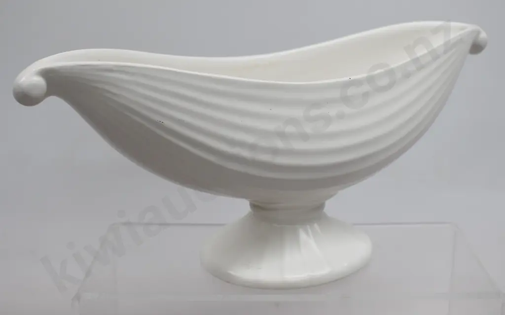 CROWN LYNN BAMBOO BOAT VASE NUMBER 615 Image 1++