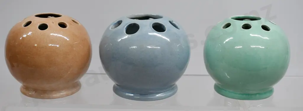 OC STEPHENS DUNEDIN POSY VASES Image 1++
