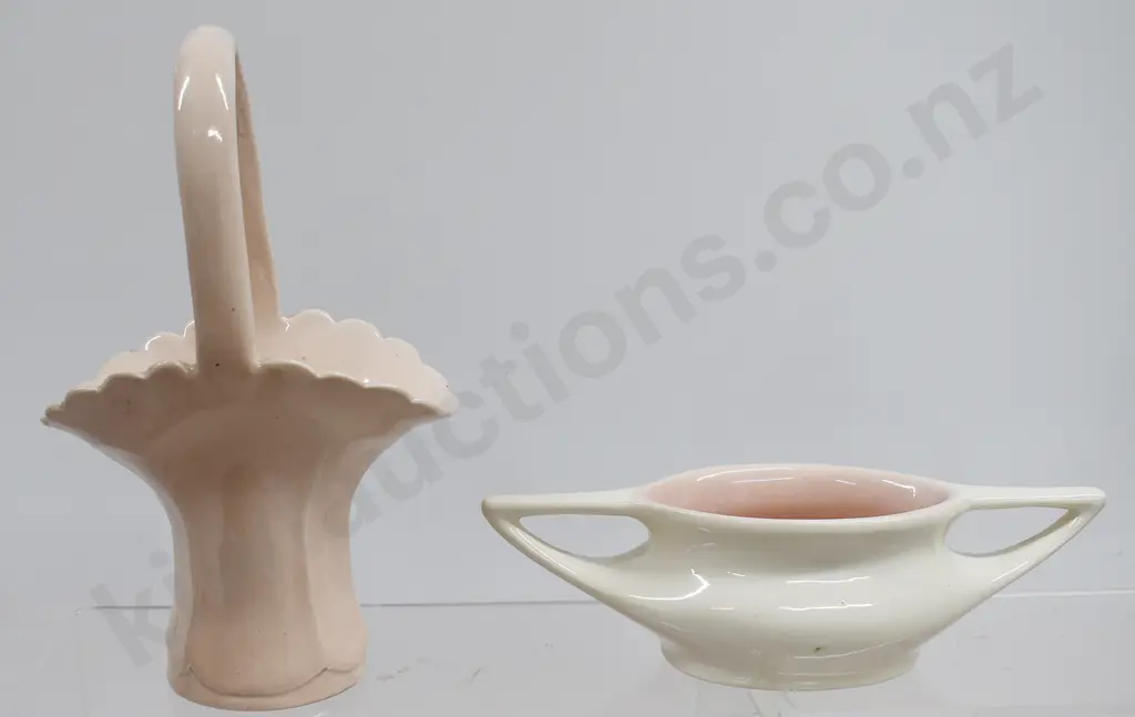 O C STEPHENS DUNEDIN BASKET & TWIN HANDLED DISH Image 1++