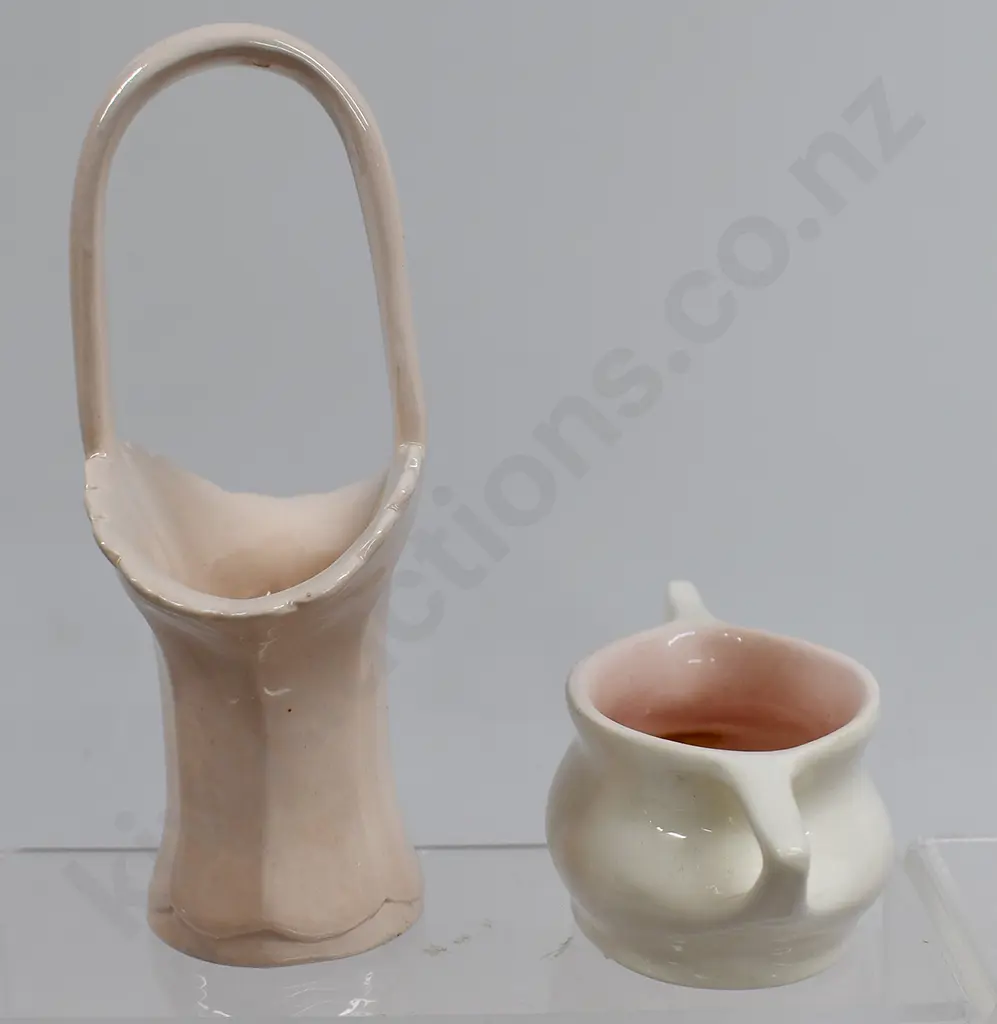 O C STEPHENS DUNEDIN BASKET & TWIN HANDLED DISH Image 1++