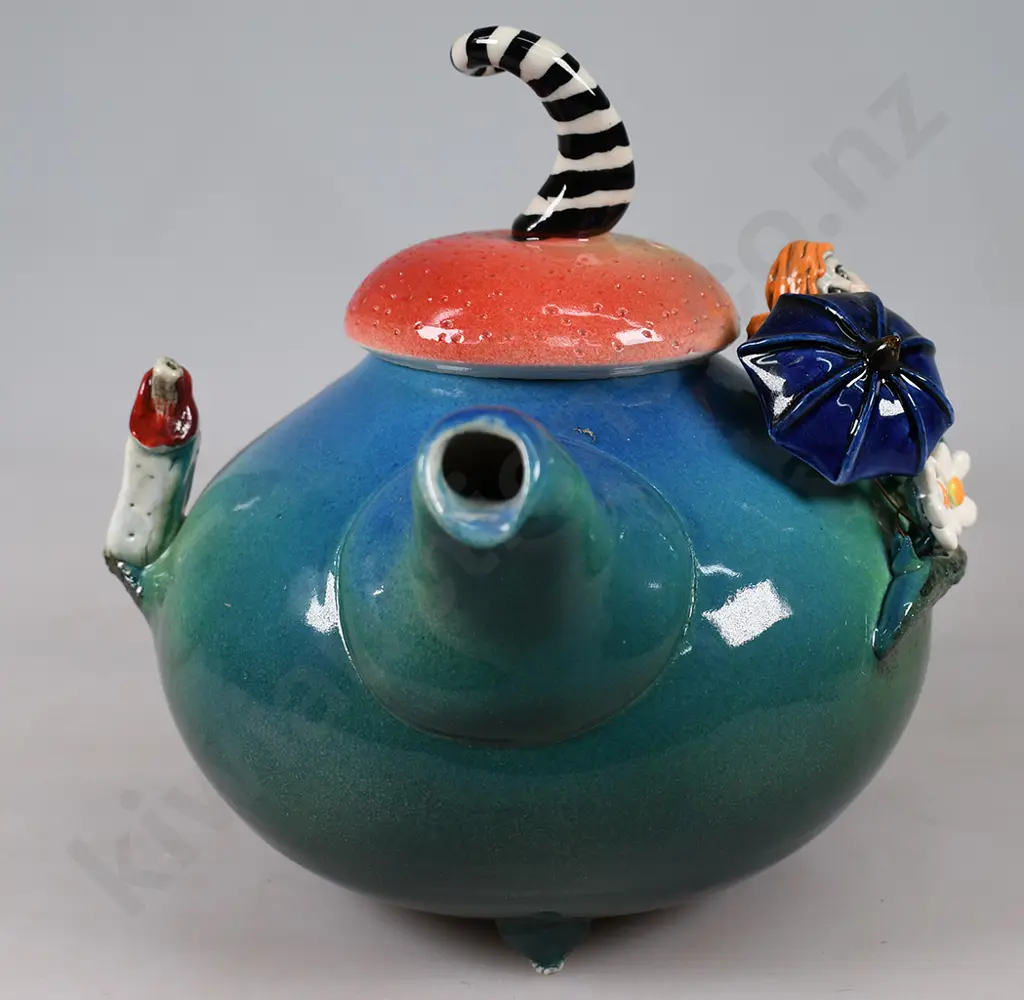 MARION MEWBURN TEAPOT Image 1++