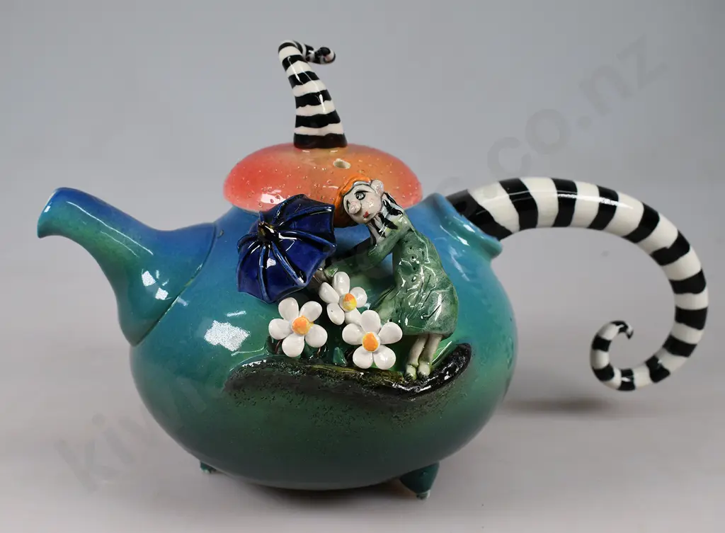 MARION MEWBURN TEAPOT Image 1++