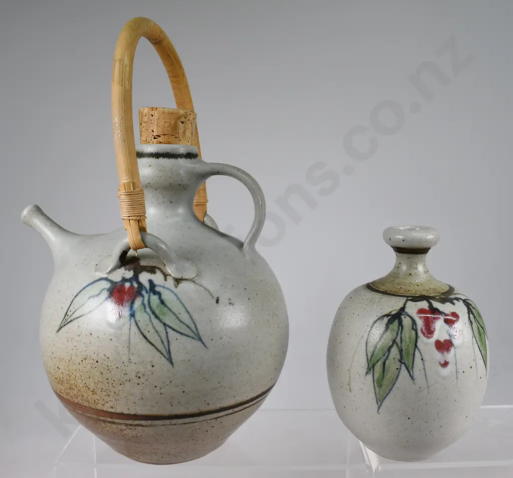 NEIL GRANT DUNEDIN, STUDIO POTTERY OIL POURER POT & VASE Image 1++