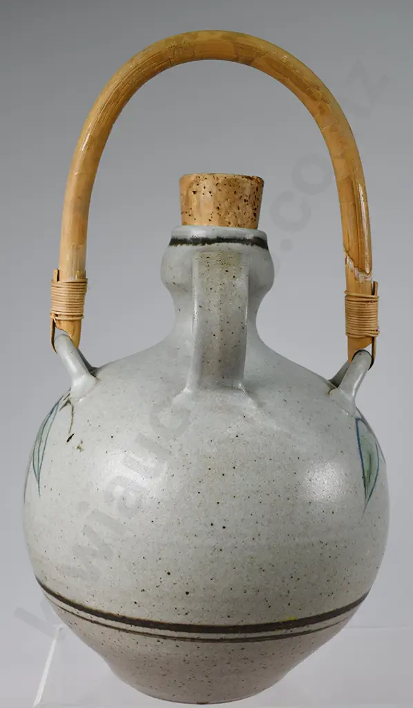 NEIL GRANT DUNEDIN, STUDIO POTTERY OIL POURER POT & VASE Image 1++