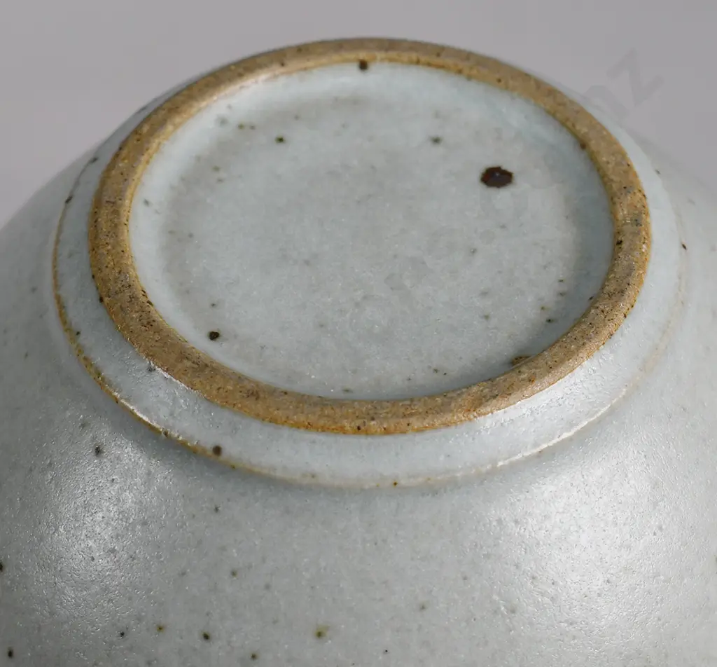 NEIL GRANT DUNEDIN, STUDIO POTTERY OIL POURER POT & VASE Image 1++