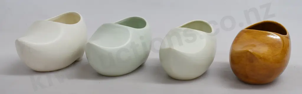 CROWN LYNN DUTCH CLOG VASES Image 1++