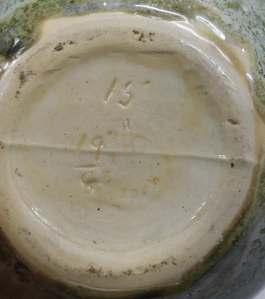 AMBRICO/CROWN LYNN VASES Image 1++