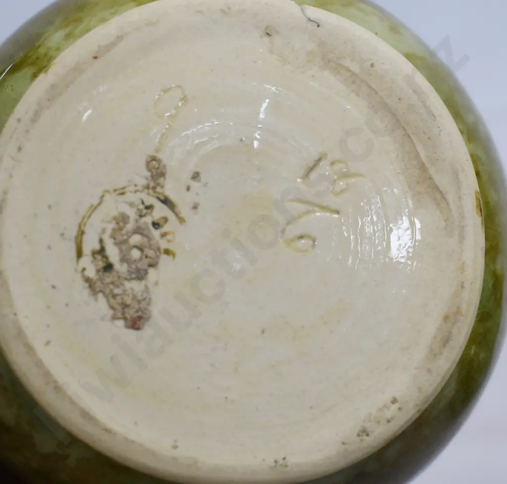 AMBRICO/CROWN LYNN VASES Image 1++