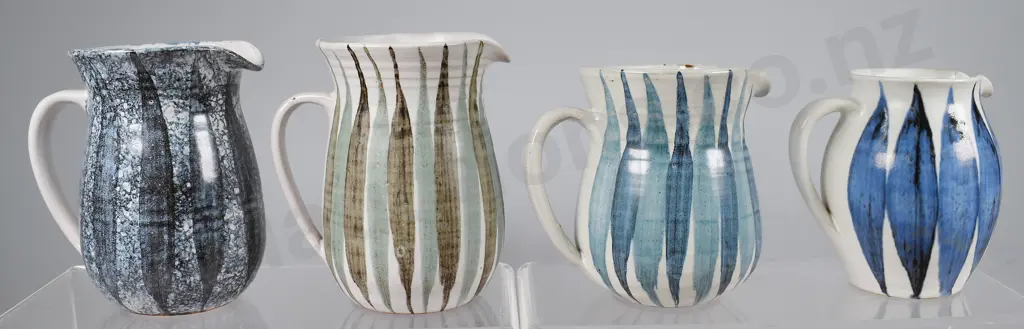 HANMER POTTERY JUGS Image 1++