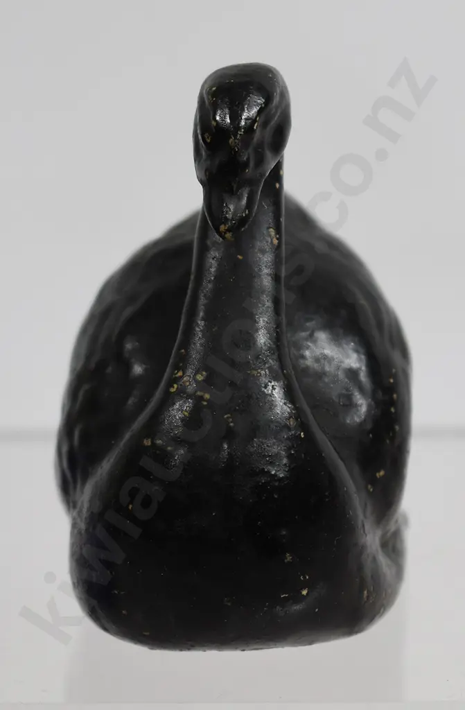 BENHAR POTTERIES BLACK SWAN Image 1++