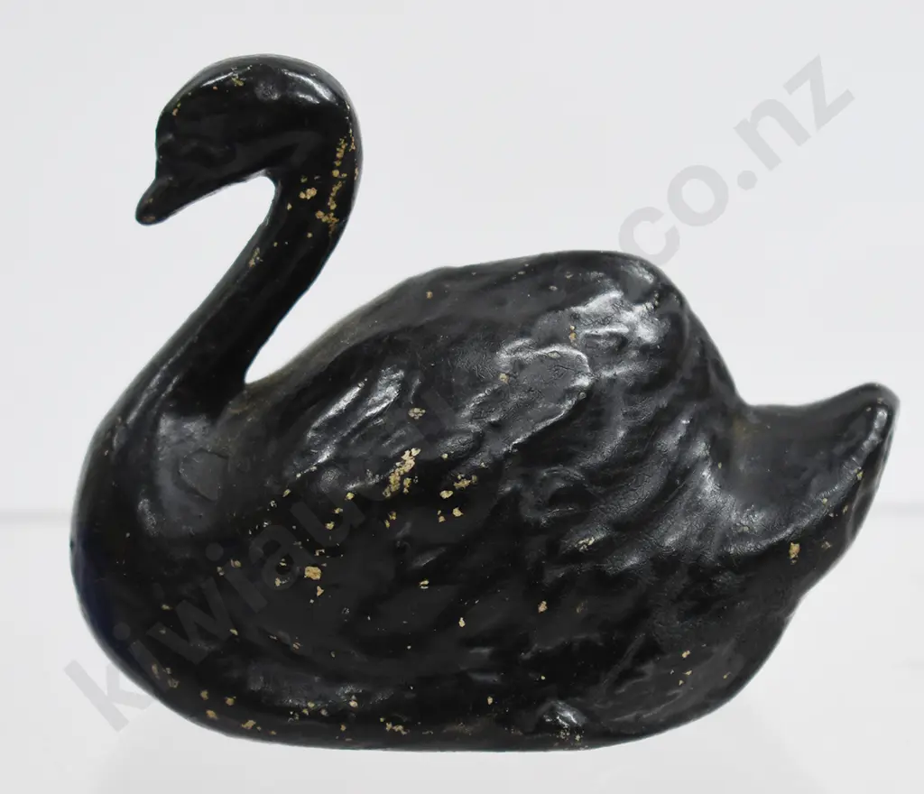 BENHAR POTTERIES BLACK SWAN Image 1++