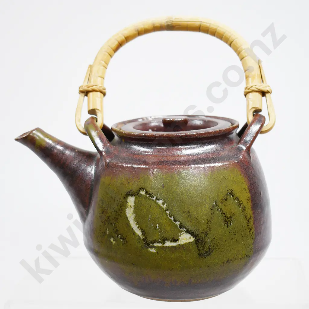 STUDIO POTTERY TEA POT Image 1++