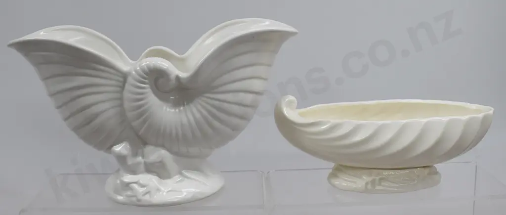 CROWN LYNN WHITE POTTERY MANTLE VASES Image 1++