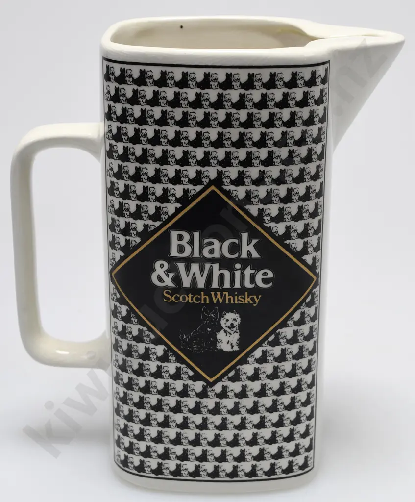 BLACK & WHITE WHISKY WATER JUG Image 1++