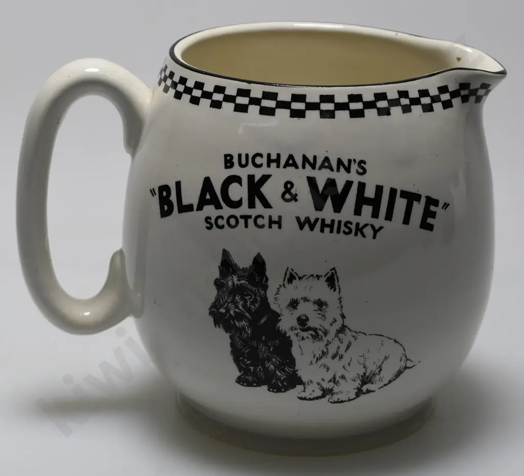 BUCHANAN'S BLACK & WHITE WHISKY WATER JUG Image 1++