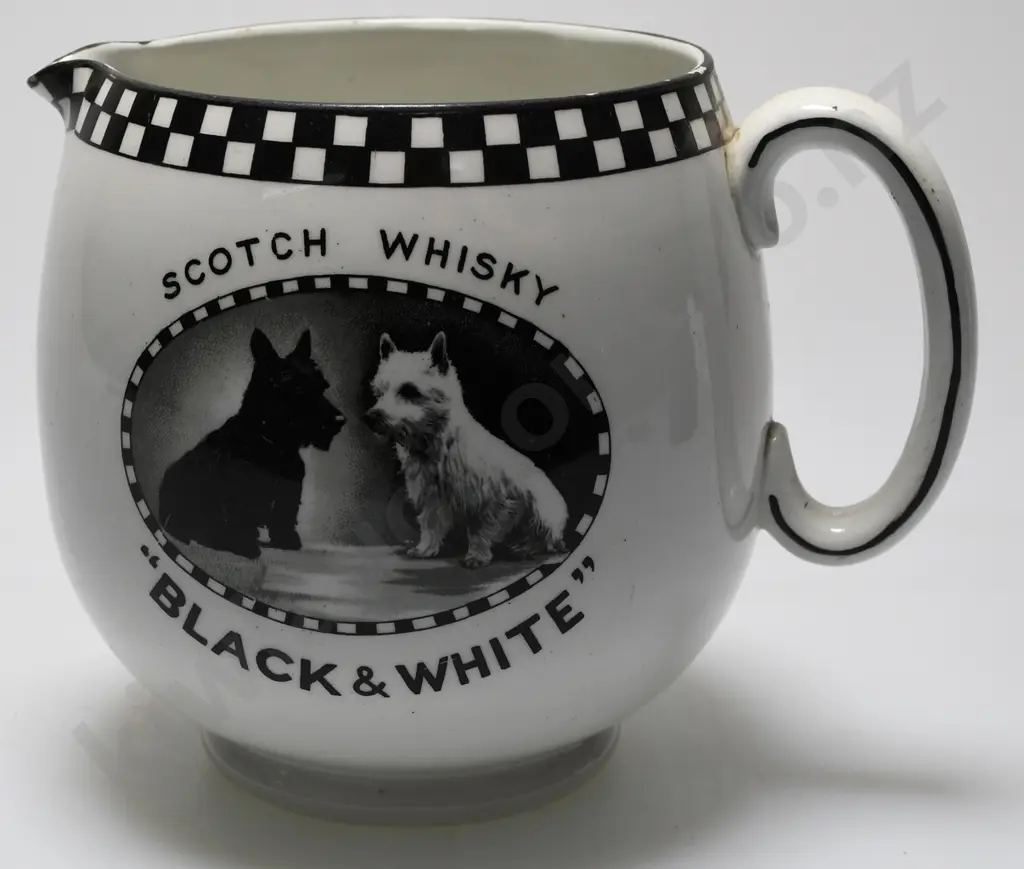 BLACK & WHITE WHISKY WATER JUG Image 1++