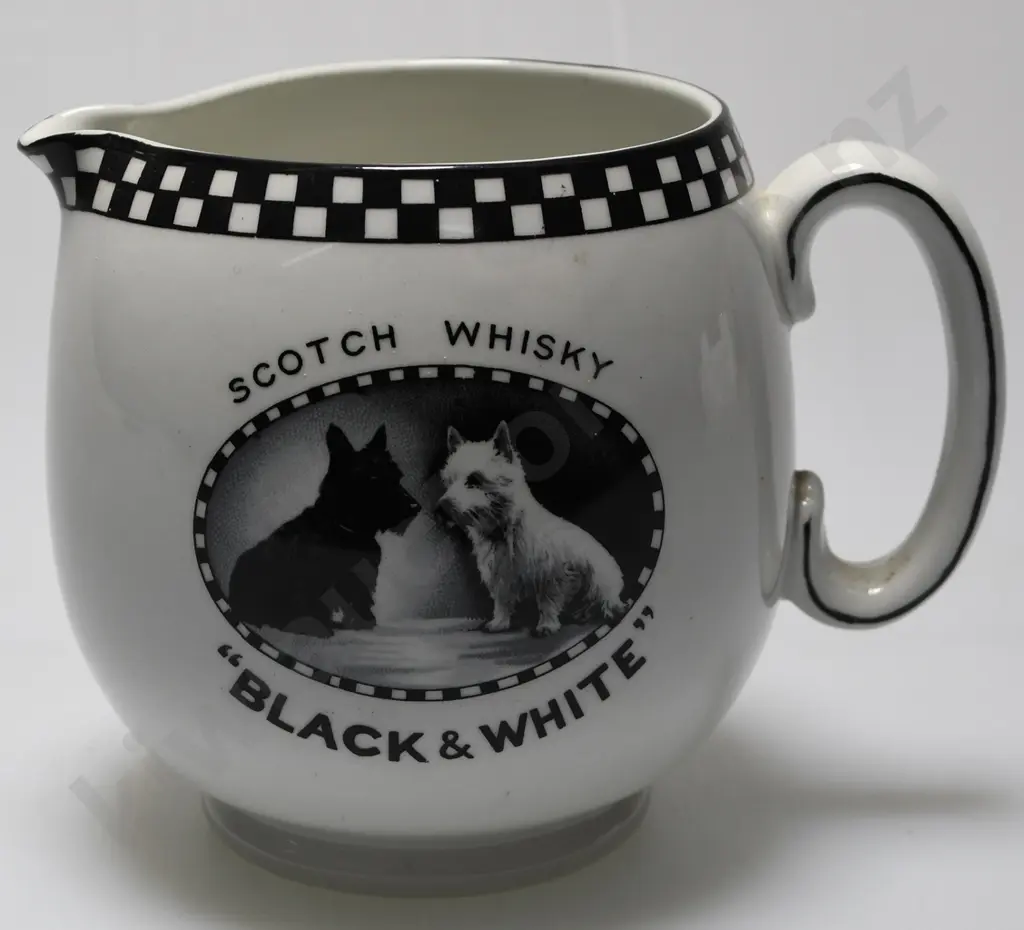 BLACK & WHITE WHISKY WATER JUG Image 1++