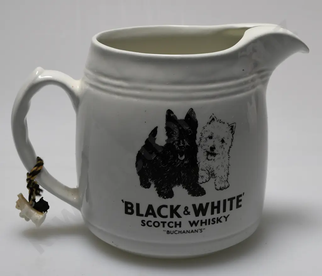 BUCHANAN'S BLACK & WHITE WHISKY WATER JUGS Image 1++