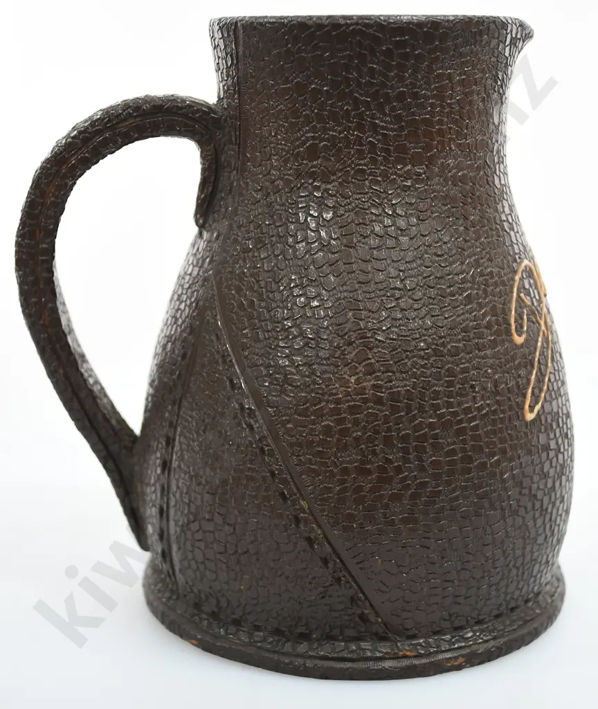 DEWARS WHITE LABEL WHISKY WATER JUG Image 1++