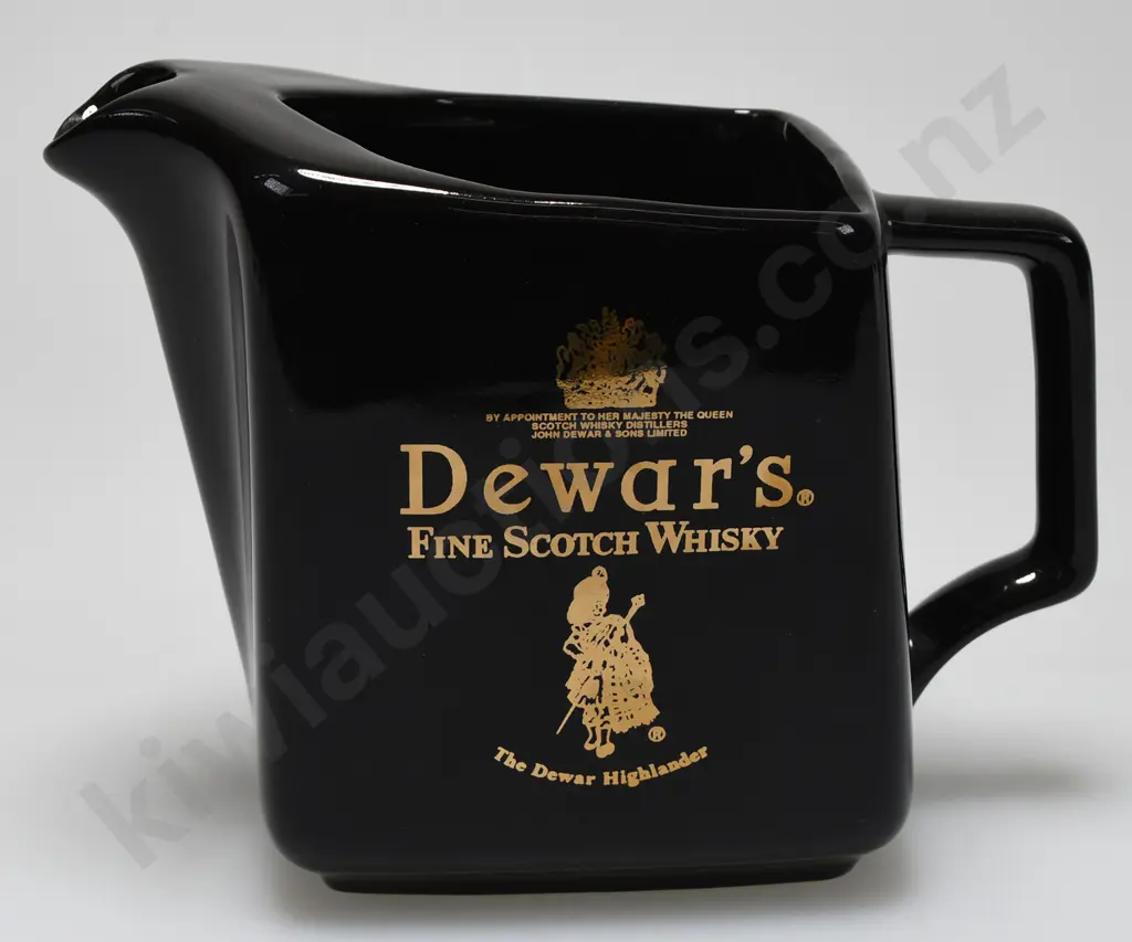 DEWAR'S FINE SCOTCH WHISKY WATER JUG Image 1++