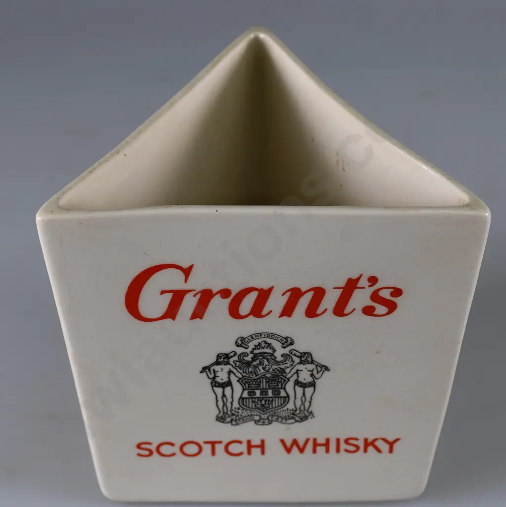 GRANT'S WHISKY WATER JUG Image 1++