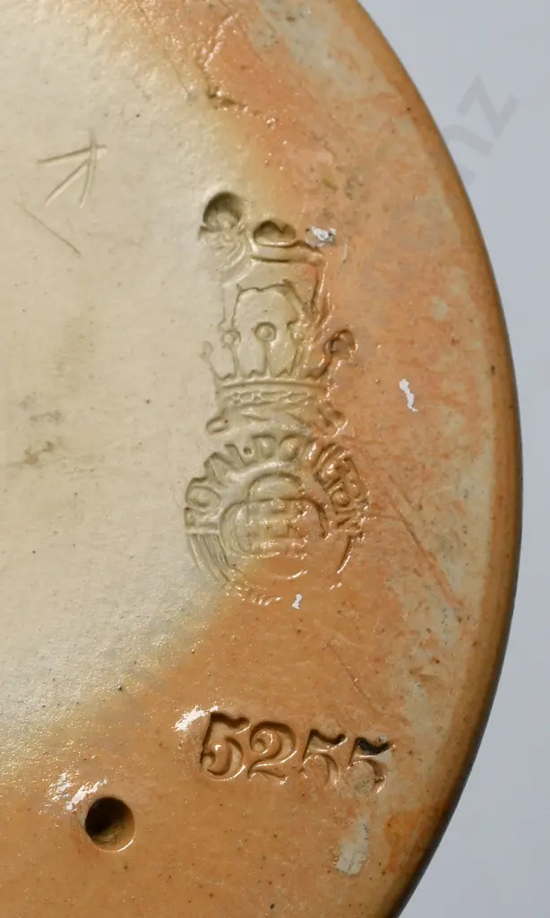 MARSHALL & ELVY LOCH CORRIE WHISKY WATER JUG Image 1++