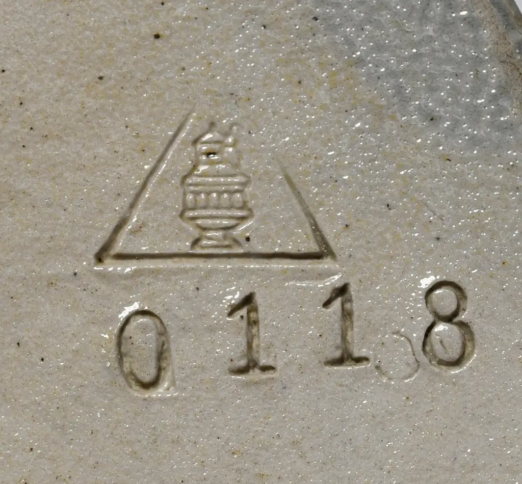 THORNE’S STONEWARE WHISKY WATER JUG Image 1++