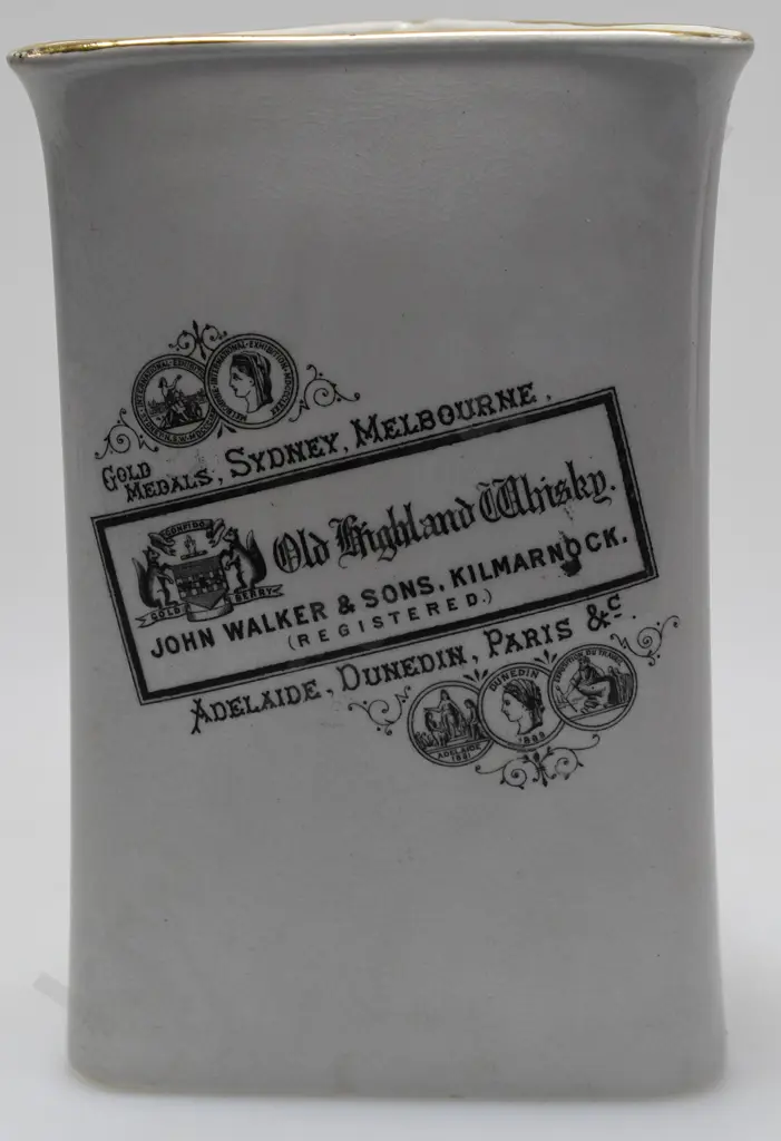 WALKER'S KILMARNOCK WHISKY WATER JUG Image 1++