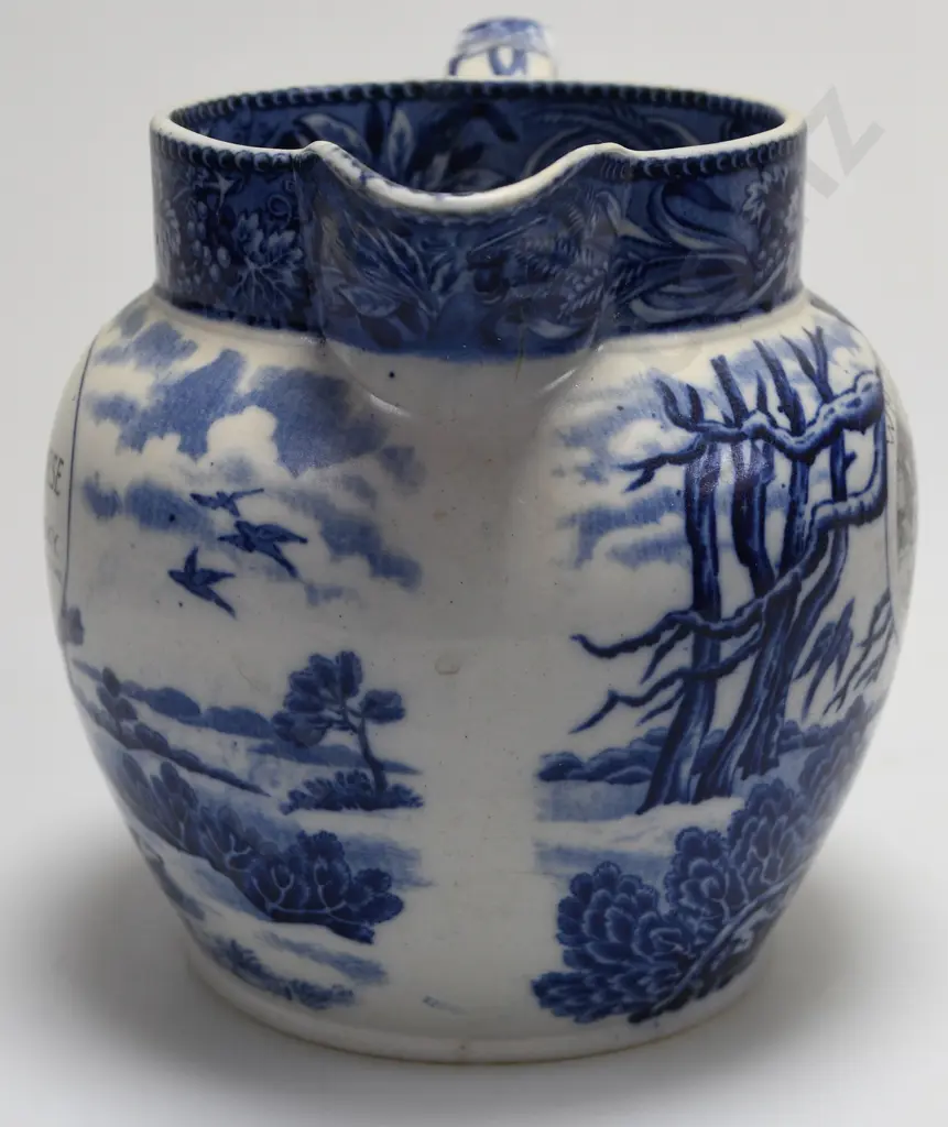 WHITE HORSE WHISKY WATER JUG Image 1++