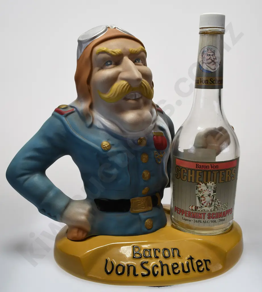 BARON VON SCHEUTER FIGURE AND BOTTLE Image 1++