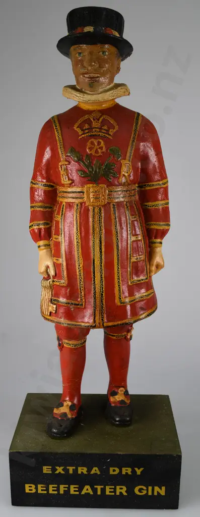 BEEFEATER GIN ADVERTISING FIGURE Image 1++