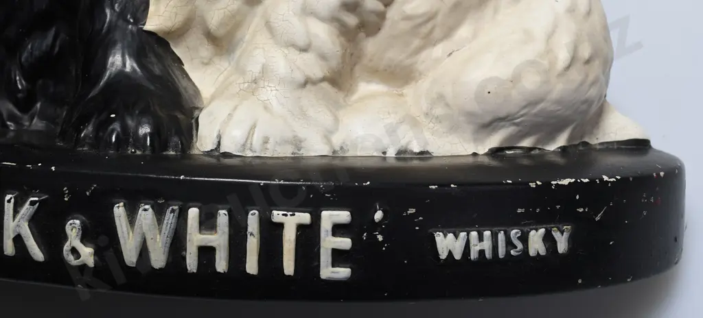 BLACK & WHITE WHISKY ADVERTISING FIGURE Image 1++