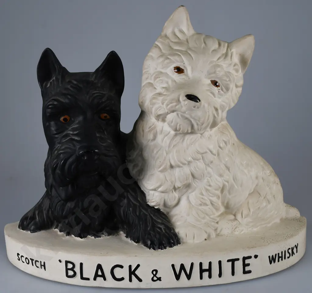 BLACK & WHITE WHISKY ADVERTISING FIGURE Image 1++