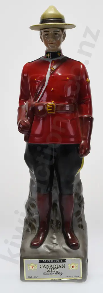 CANADIAN MIST WHISKY DECANTER Image 1++